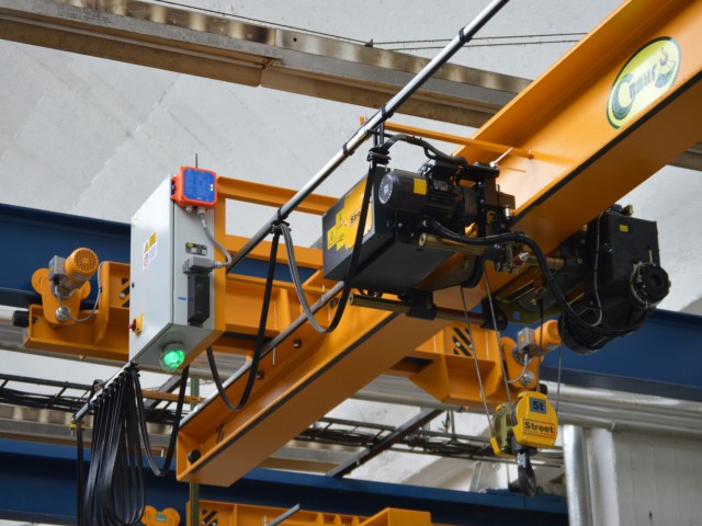 Underslung Crane