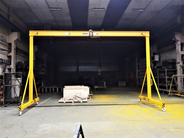 Light Portal Crane