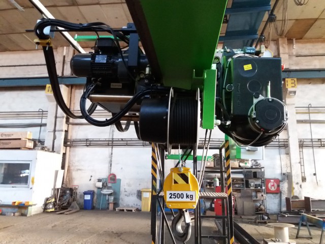 Installed Wire Rope STREET Hoist