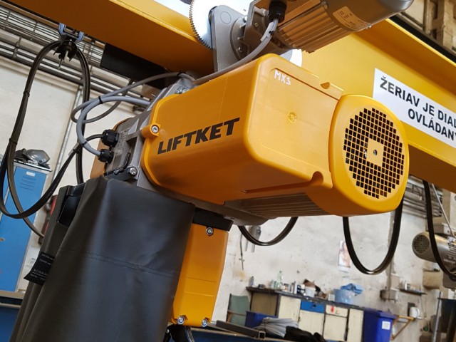 Installed Chain Hoist LIFTKET